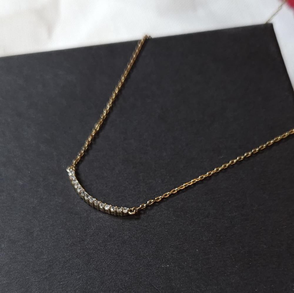 Vintage Dainty Crystal Curve Bar Gold Necklace - Picture 15 of 16